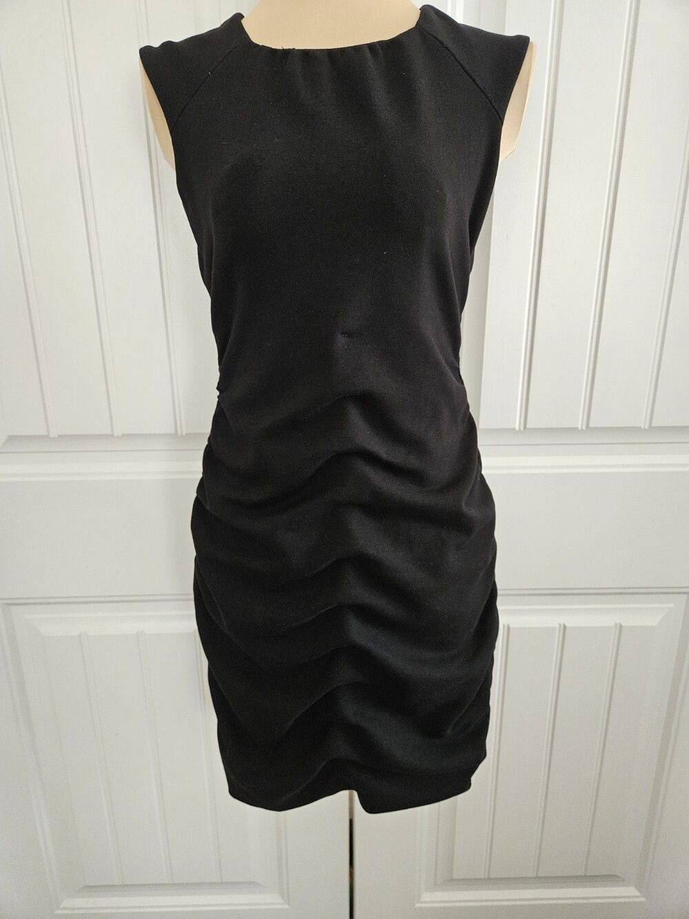 Taylor Ruched Little Black Dress Sz 2 Lbd Stretch Classic Minimalist
